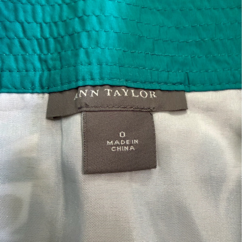 Ann Taylor Teal Green Mid Length Floral Print Skirt Size 0 - Picture 2 of 9